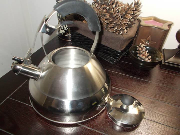 Aluminum tea kettle