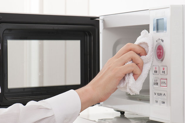 Things to Look for When Looking For an Microwave-Toaster Oven Combos - cleaning